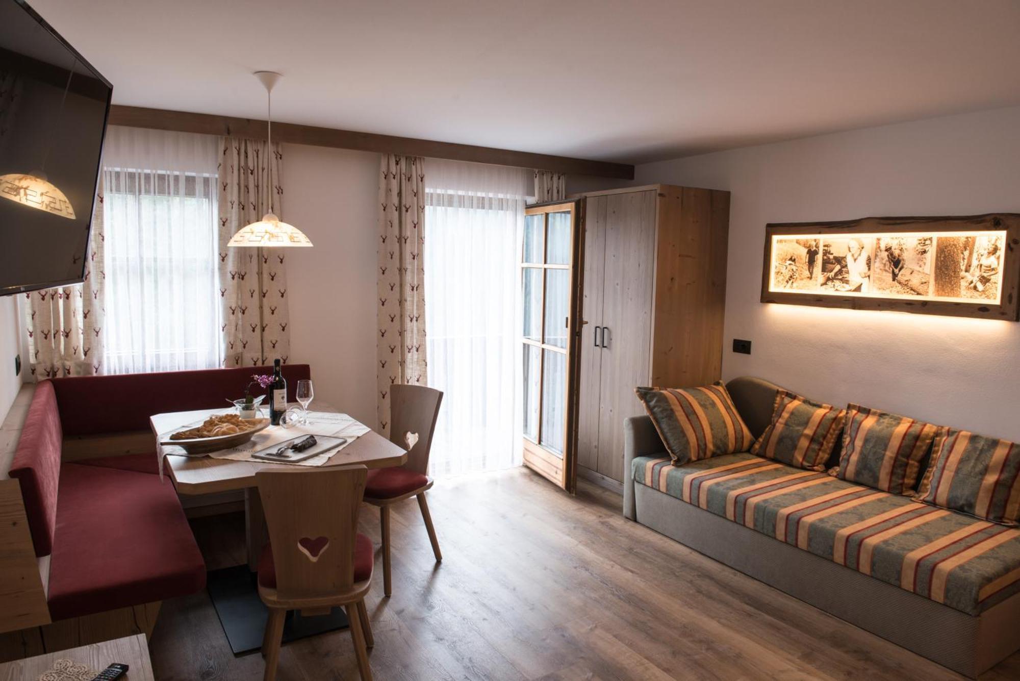 Da Kathi Lejlighedshotel San Candido Eksteriør billede