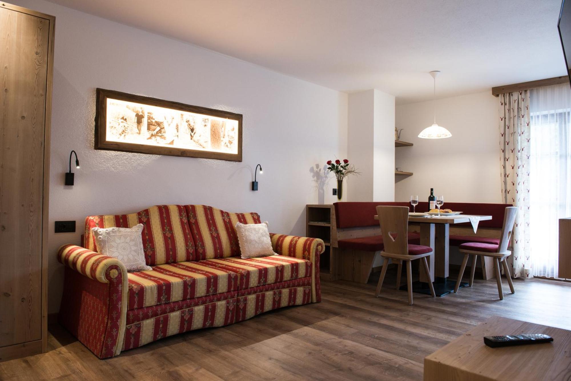 Da Kathi Lejlighedshotel San Candido Eksteriør billede