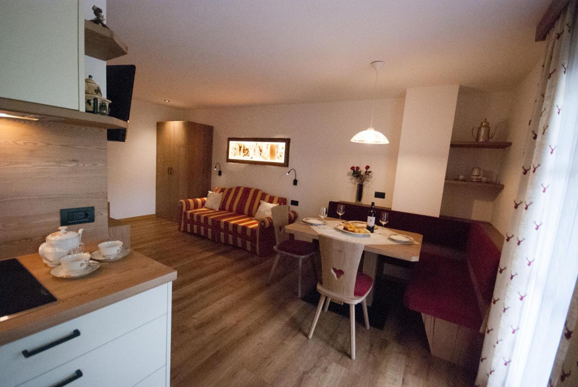Da Kathi Lejlighedshotel San Candido Eksteriør billede